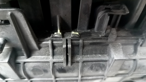 The bare heater body of Ford Explorer 20 - the body is broken, the fasteners are broken