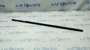 Molding door-glass central front left Hyundai Elantra AD 17-18 black, cracks