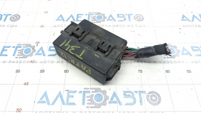 Relay block under the hood Jeep Patriot 11-17 front left corner, broken latch