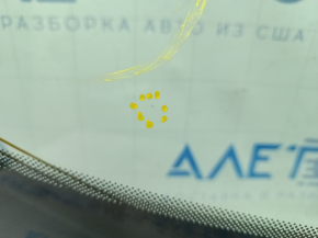 Jeep Cherokee KL 19 windshield - heated, chip scratches