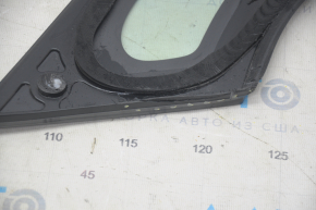 Front left window blind glass Nissan Leaf 18 - seal torn