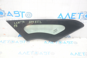 Front right window blind glass Nissan Leaf 18 - seal torn