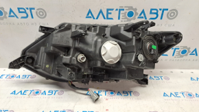 Headlight front right Nissan Rogue 17 - bare, halogen, scratches, sand, broken chip mount