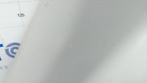 Right arch trim Jeep Cherokee KL 19 - gray under electric cover, cleaning, plastic turned white