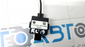 Microphone in the ceiling of the Jeep Cherokee KL 14-