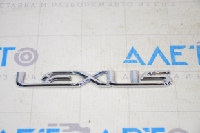 The emblem inscription LEXUS on the trunk lid of the Lexus ES350 07-12