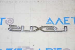 The emblem inscription LEXUS on the trunk lid of the Lexus ES350 07-12