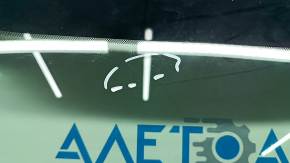 Rear glass Ford Fusion mk5 17-18 under antenna, scratches