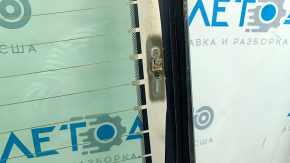 Rear glass Ford Fusion mk5 17-18 under antenna, scratches