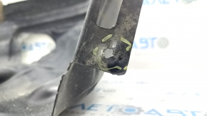 Front right mudguard Jeep Cherokee KL 19 - fasteners torn
