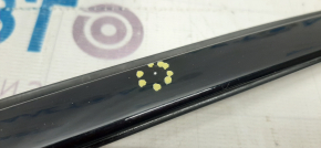 Front left glass seal Audi Q7 16- with molding black, bumps, scratches