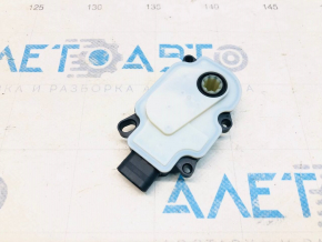 Motor actuator for blinds VW Jetta 19-