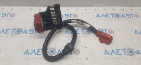 Battery terminal + positive on starter Nissan Leaf 13-17 oxidized