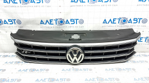 Radiator grill with badge VW Passat b8 16-19 USA R-Line, sand