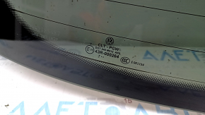 Rear glass of the trunk door VW Tiguan 18 - scratches