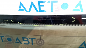 Rear glass of the trunk door VW Tiguan 18 - scratches