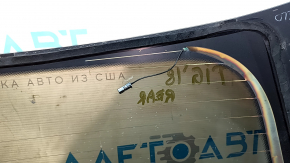 Rear glass of the trunk door VW Tiguan 18 - scratches