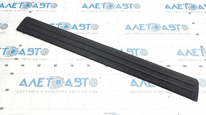 Door sill trim front right outer Nissan Altima 13-18 black, worn