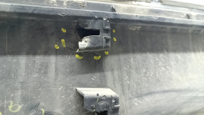 Door trim lower front right VW Tiguan 18- with chrome, structure, scratches, mold, cracked fastener