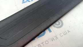 Door sill trim front outer left Hyundai Elantra AD 17-20 black, worn, crack in fastening