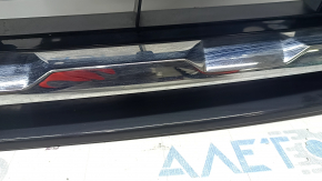 Radiator grill VW Tiguan 18-21 without emblem, under radar, sand, fractures, missing fragments, broken fasteners