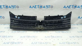 Radiator grill VW Tiguan 18-21 without emblem, under radar, sand, fractures, missing fragments, broken fasteners