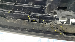 Radiator grill VW Tiguan 18-21 without emblem, under radar, sand, fractures, missing fragments, broken fasteners