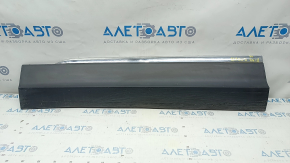 Door trim lower front left VW Tiguan 18- with chrome, structure, scratches, mold, cracked fastener