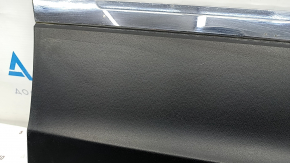 Door trim lower rear right VW Tiguan 18- with chrome, structure, scratches, mold, cracked fastener