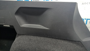 Left arch trim VW Tiguan 18-20 black under 2 rows, scratches, cracked fastener, missing plug