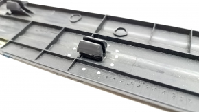 Door sill trim front left outer Hyundai Sonata 15-19 black, crack in fastening