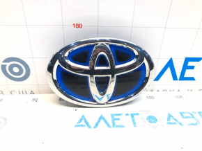 Emblem badge Toyota front bumper Toyota Prius V 12-17 broken guide