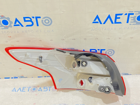 Lamp outer wing right Ford Focus mk3 11-14 dorest 4d