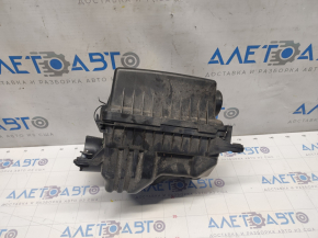 Air filter housing Hyundai Elantra UD 11-16 crack