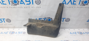 Mudguard front right Nissan Pathfinder 13-20 crack