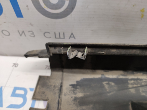 Rear right threshold Jeep Compass 11-16 structure fasteners are torn, scratches, 2 fasteners are missing