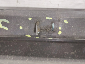 Right threshold Dodge Journey 11 - structure with chrome, scratches, fasteners torn, 3 fasteners broken, bumps