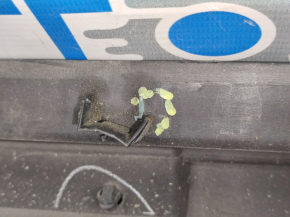 Right threshold Dodge Journey 11 - structure with chrome, scratches, fasteners torn, 3 fasteners broken, bumps