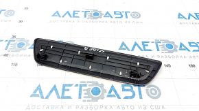 Door sill trim rear right outer Kia Soul 14-19 chrome, butt, crack in fastening