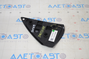 Reflector on the rear right wing Tesla Model 3 18 - broken mount, scratches