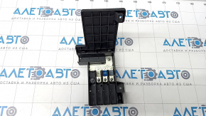 Distribution plate of the battery Audi Q7 16-19 in the passenger's feet