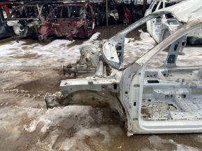 Front left quarter VW Tiguan 18 - on the body, white, dented pillar