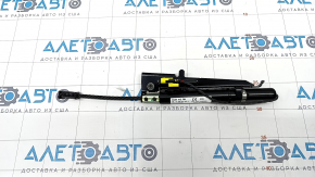 Audi Q7 16-19 passenger seat belt tensioner