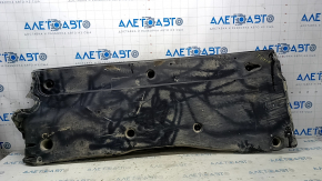 Left underbody protection VW Tiguan 18 - crack, worn