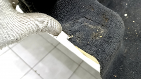 Rear floor covering Audi Q7 16 - black, needs dry cleaning, fastener is torn