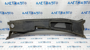 Windscreen wiper grille plastic Audi Q7 16-19 broken, broken fasteners