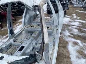 Front left quarter VW Tiguan 18 - on the body, white, dented pillar