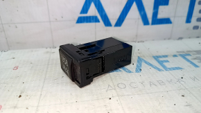 USB Hub, AUX Lexus CT200h 11-13