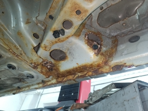 Quarter wing rear right Ford C-max MK2 13-18 on the body, silver, rusty, bumps