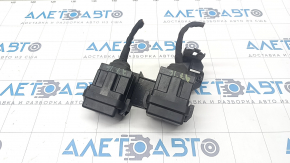 Right underhood relay block 2pcs Audi Q7 16- with bracket
